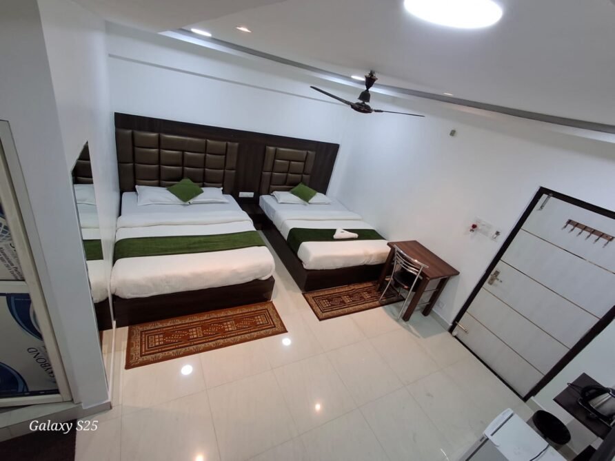 Executive separate bed queen size